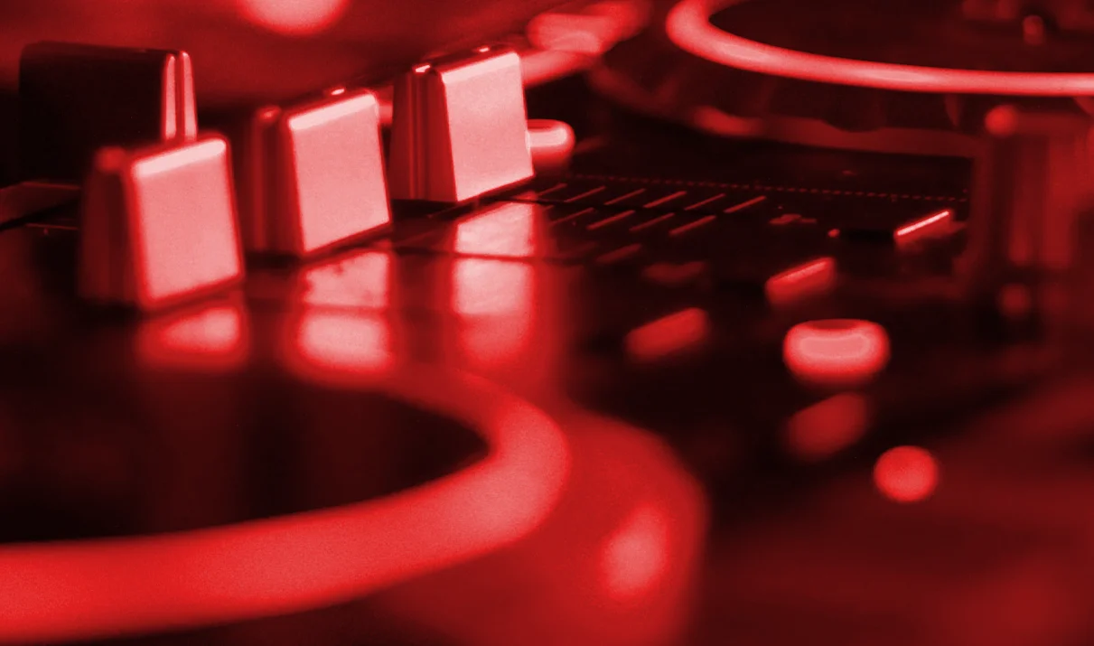 Virtual DJ and Karaoke Studio 8